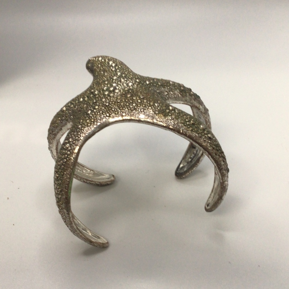 Vintage retired Lucky Brand Cast Metal Starfish Bracelet - Picture 2 of 6